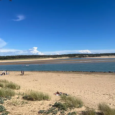 Magnifique Neuf En Front De 41m2 , Loggia , Place De Parking * סנט-אילר-דה-רייה